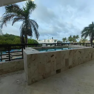 Aldea Thai Beachfront , Playa del Carmen México